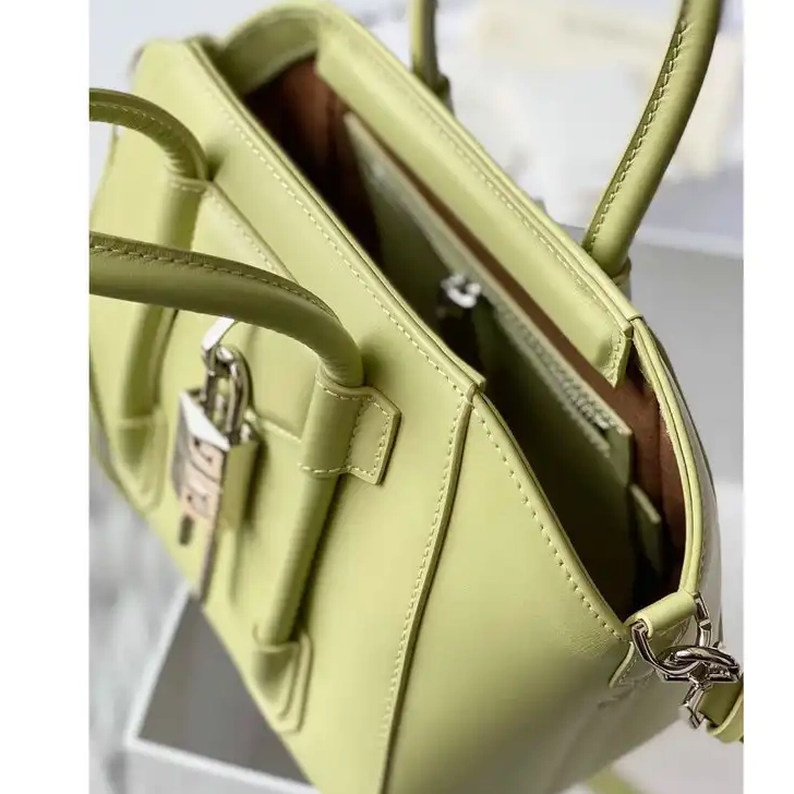 Givenchy Bags 2110SW0005 s 0630